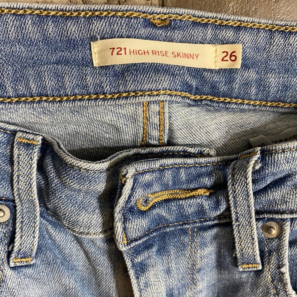 Levi’s 721 W26